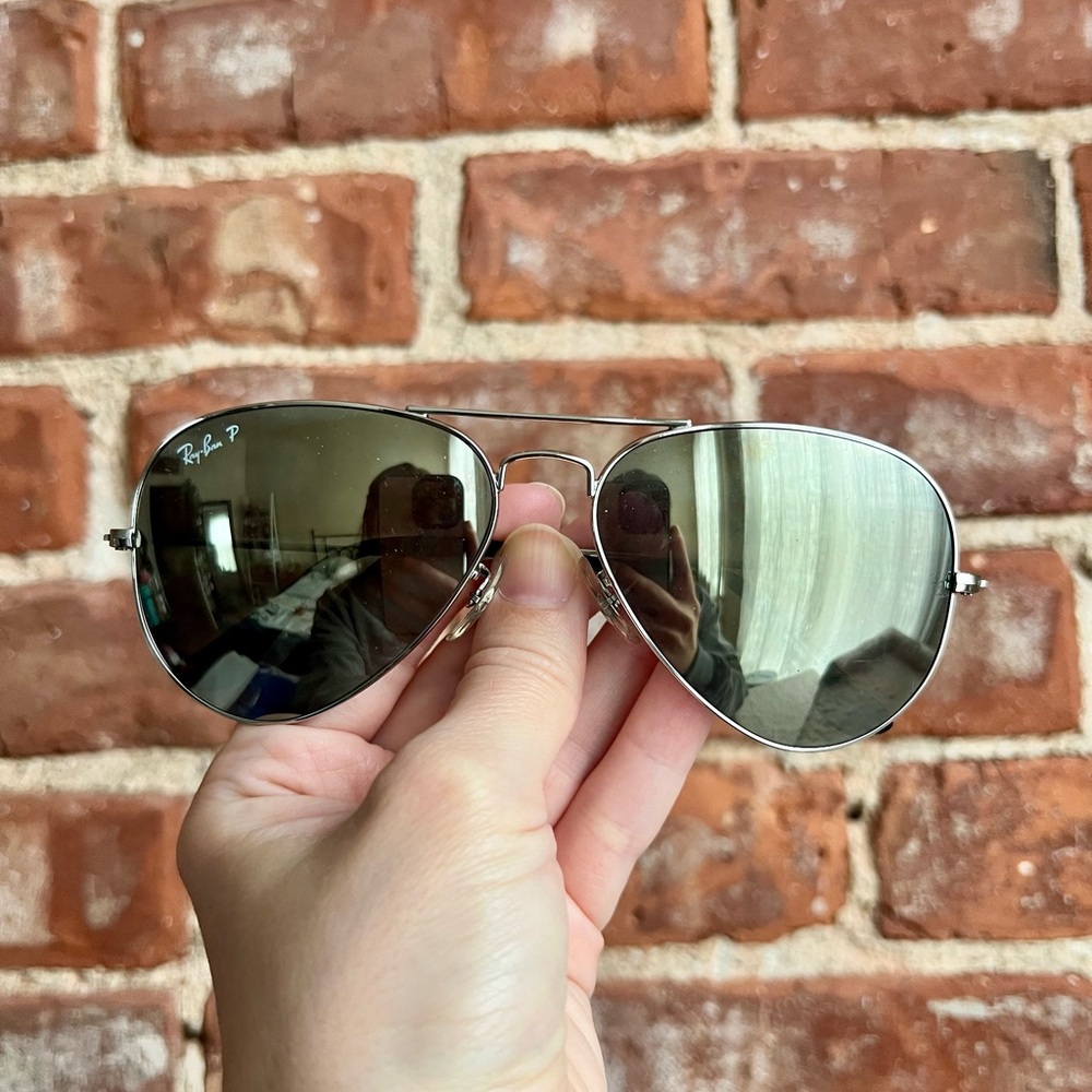 Ray-Ban Silver Aviator Sunglasses Classic Design